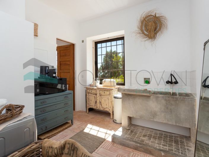 Image No.15-4 Bed House for sale