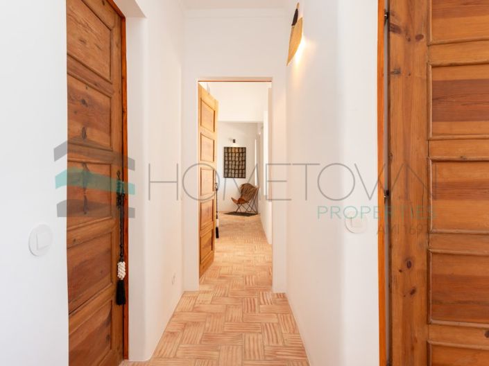 Image No.21-4 Bed House for sale