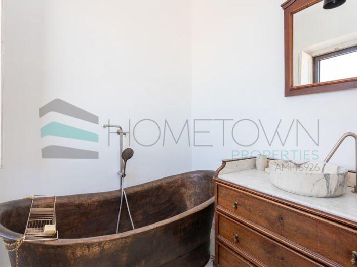 Image No.38-4 Bed House for sale