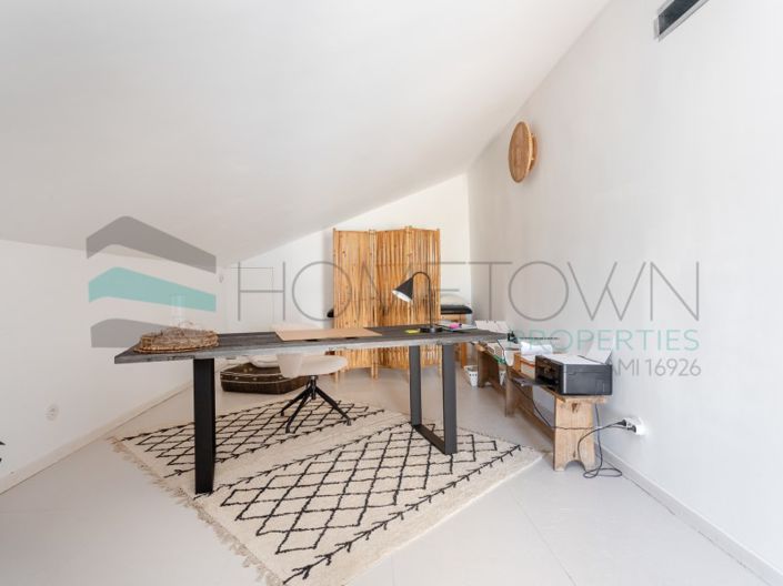 Image No.5-4 Bed House for sale