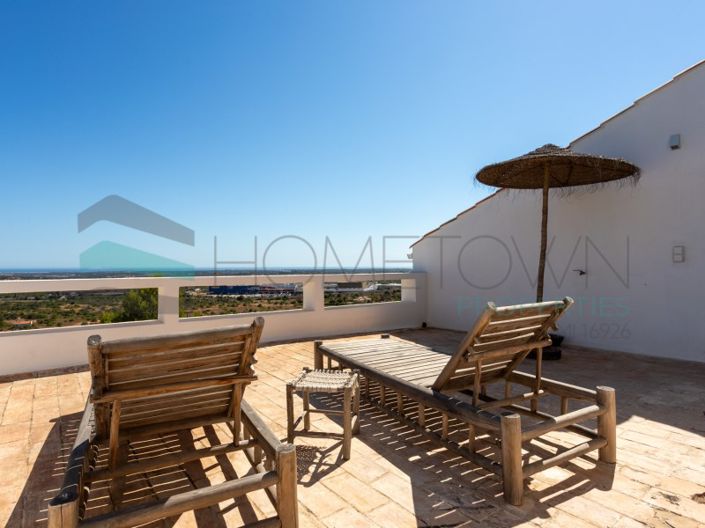 Image No.6-4 Bed House for sale