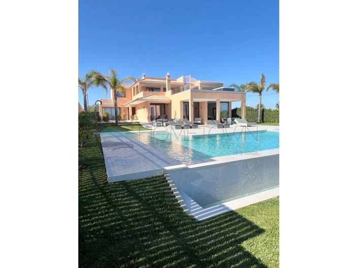 Image No.19-5 Bed House for sale