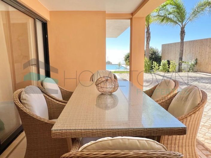 Image No.2-5 Bed House for sale