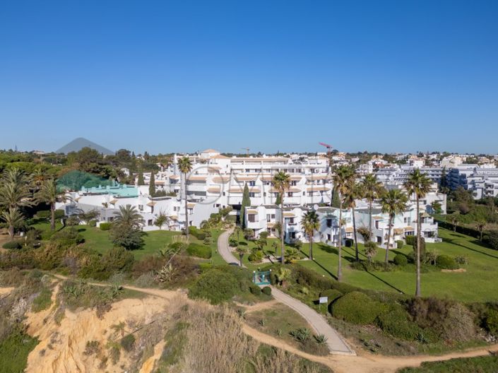 Image No.14-3 Bed Apartment for sale