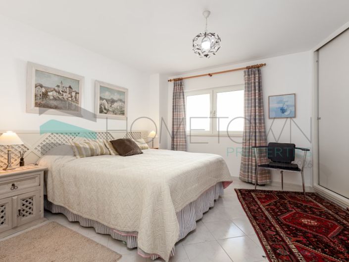 Image No.25-3 Bed Apartment for sale