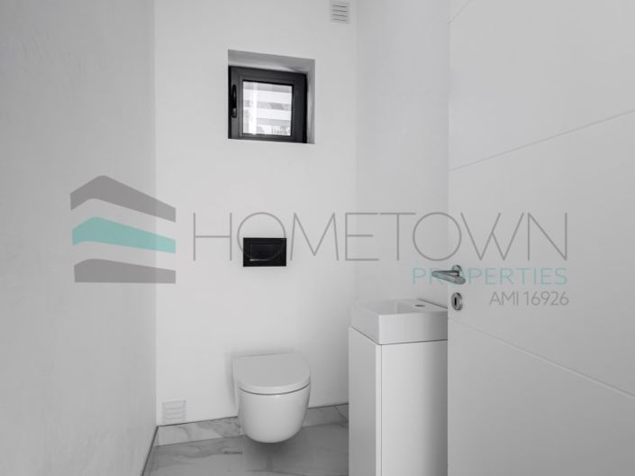 Image No.10-3 Bed House for sale