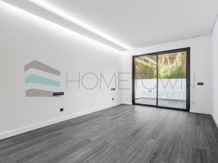 Image No.12-3 Bed House for sale