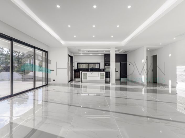 Image No.6-3 Bed House for sale