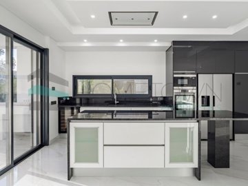 id1367bb01-0000-0500-0000-000018186bb7