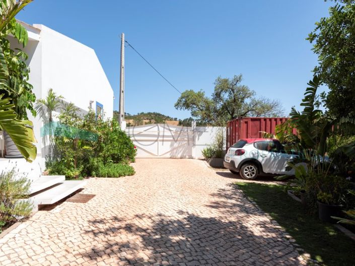 Image No.21-2 Bed House for sale