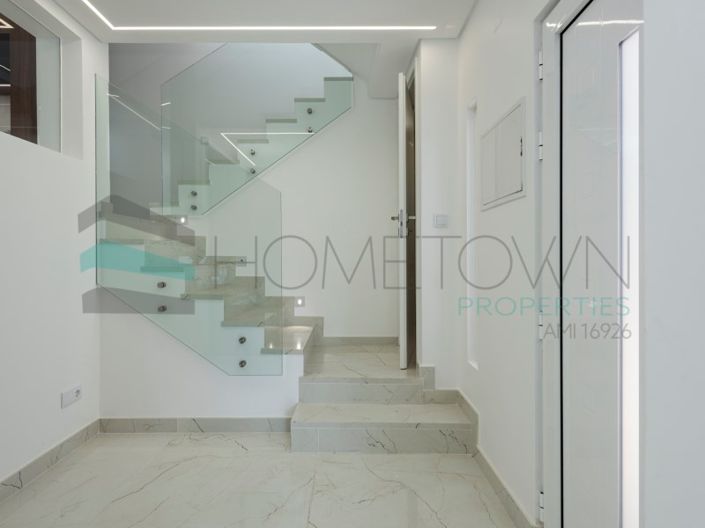 Image No.21-3 Bed House for sale