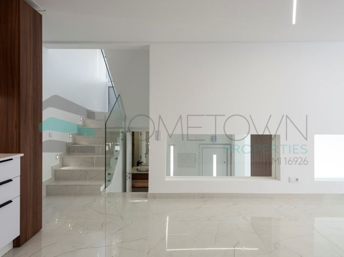 Image No.6-3 Bed House for sale