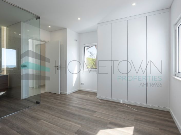 Image No.9-3 Bed House for sale