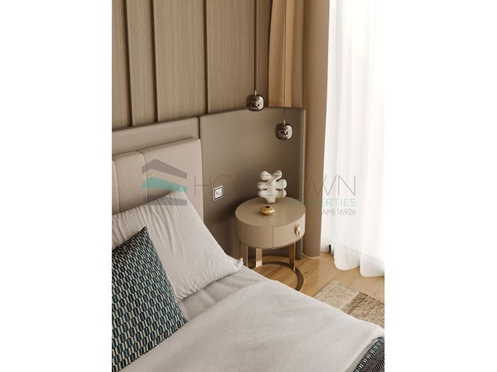 Image No.10-6 Bed House for sale