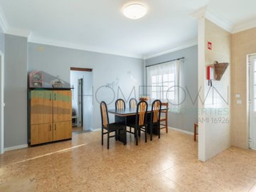 id8308bd01-0000-0500-0000-0000183776b7