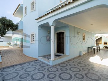 id8308bd01-0000-0500-0000-0000183776a4