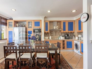 id72a1a001-0000-0500-0000-000016243376