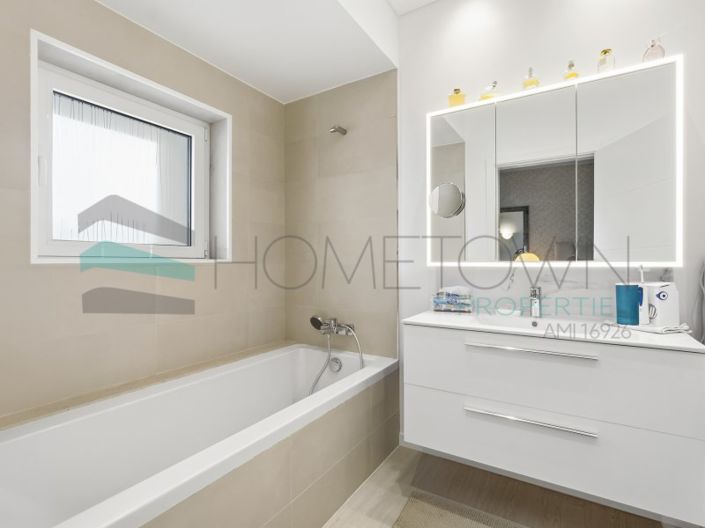 Image No.22-3 Bed House for sale