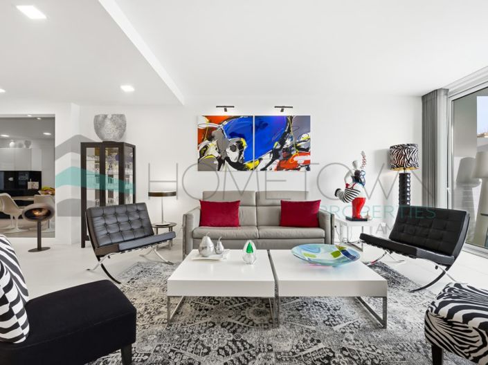 Image No.3-3 Bed House for sale