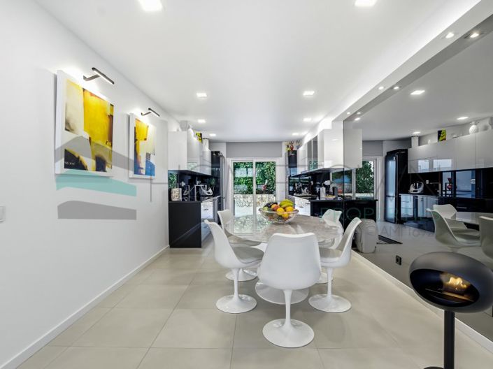 Image No.5-3 Bed House for sale