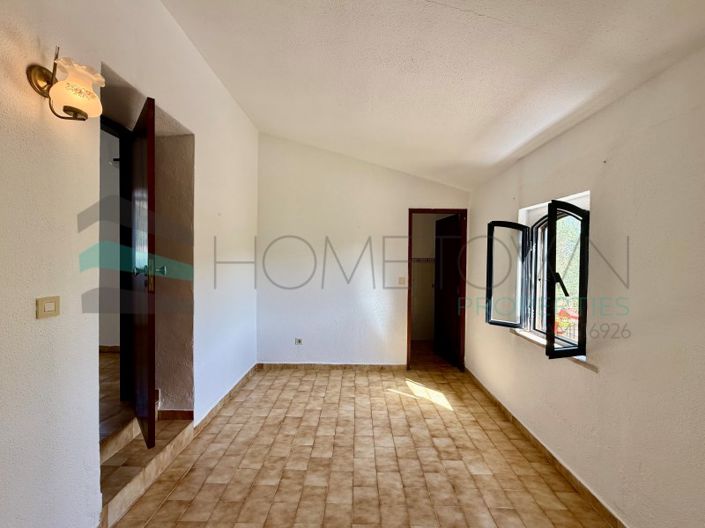 Image No.14-3 Bed House for sale