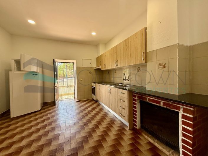 Image No.6-3 Bed House for sale