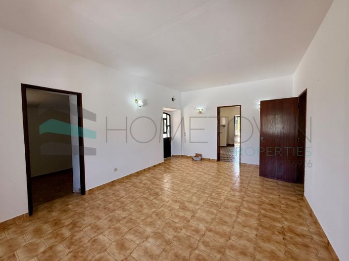 Image No.8-3 Bed House for sale