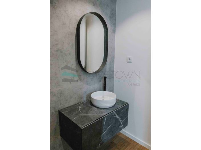 Image No.14-3 Bed House for sale