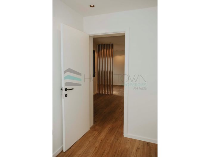 Image No.17-3 Bed House for sale