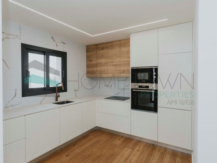 Image No.3-3 Bed House for sale