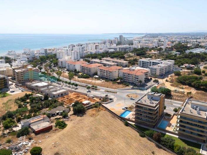 Image No.37-3 Bed Apartment for sale