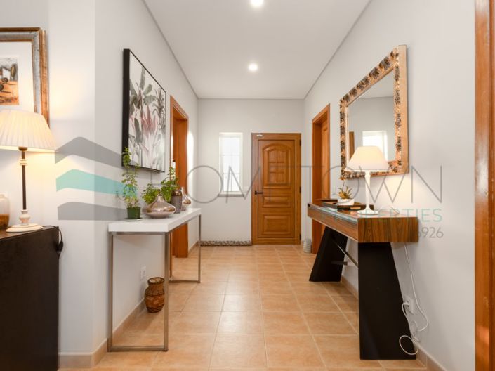 Image No.11-3 Bed House for sale