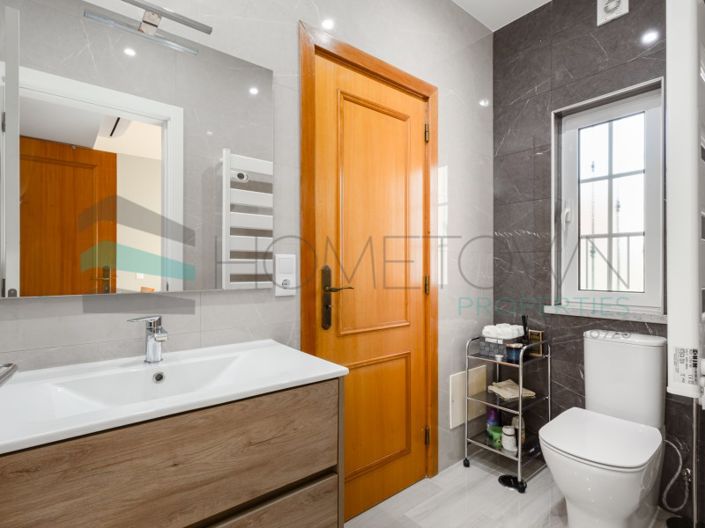 Image No.12-3 Bed House for sale