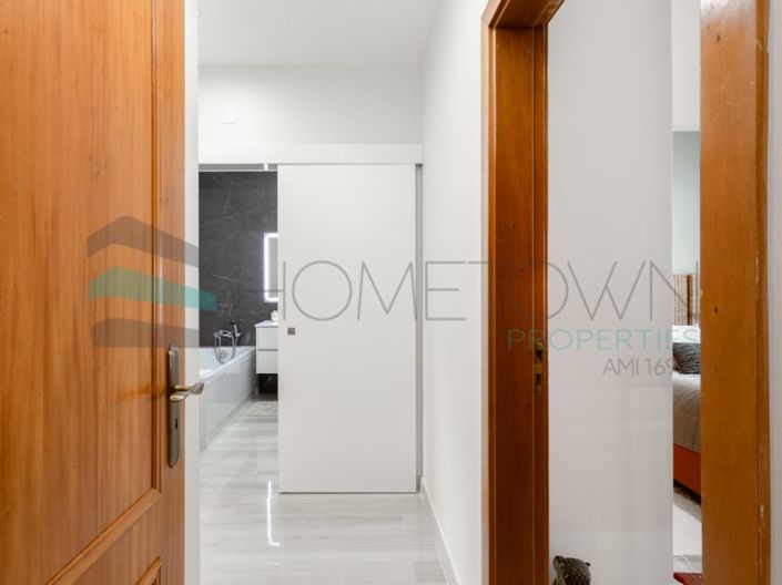 Image No.14-3 Bed House for sale