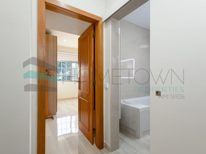 Image No.17-3 Bed House for sale