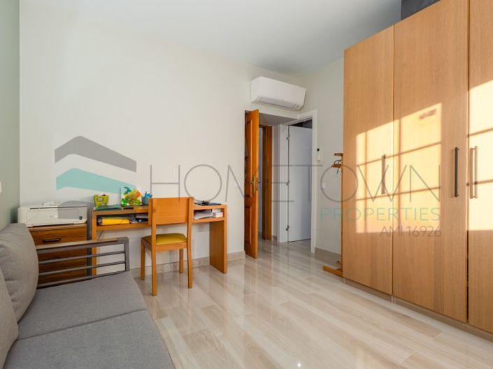 Image No.20-3 Bed House for sale