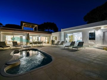 idd925bd01-0000-0500-0000-000018658b66