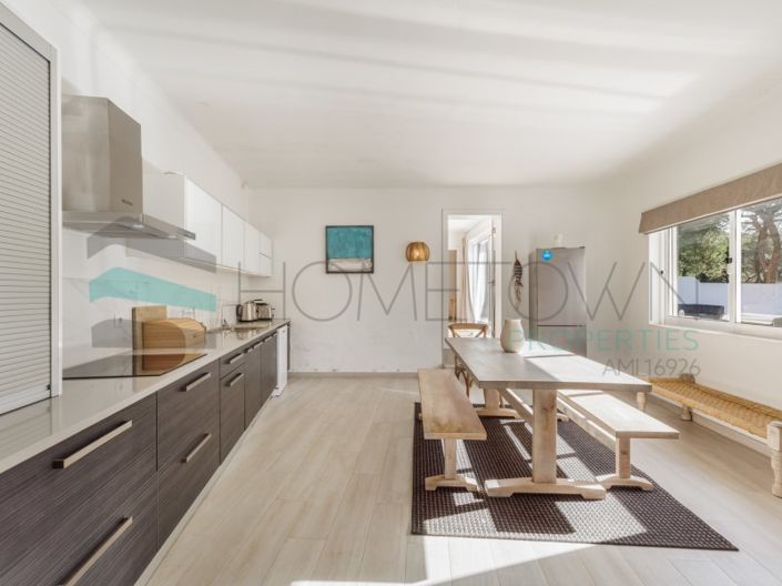 Image No.6-3 Bed House for sale