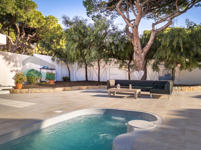 Image No.8-3 Bed House for sale