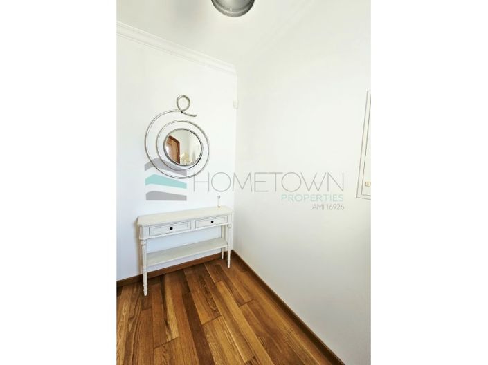 Image No.15-3 Bed House for sale