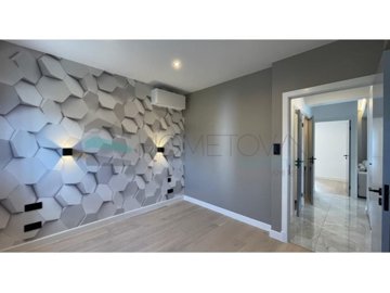 idaaf7bf01-0000-0500-0000-0000186b6520