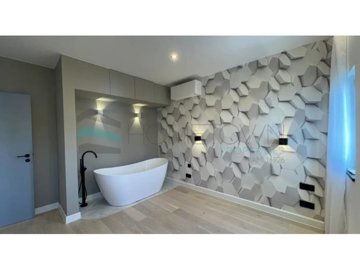 idaaf7bf01-0000-0500-0000-0000186b6521