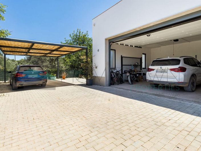 Image No.17-4 Bed House for sale