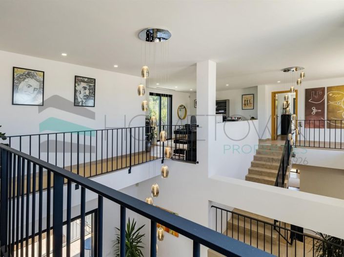 Image No.26-4 Bed House for sale