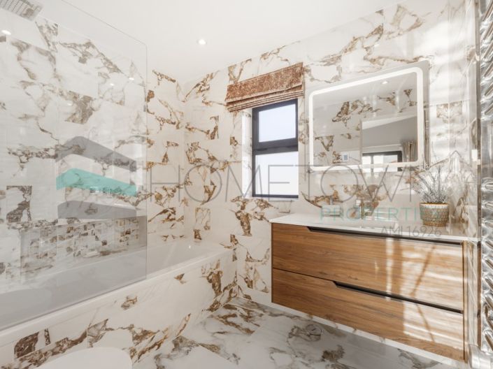 Image No.25-3 Bed House for sale