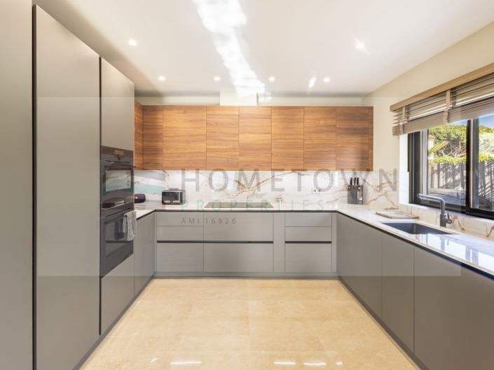 Image No.3-3 Bed House for sale
