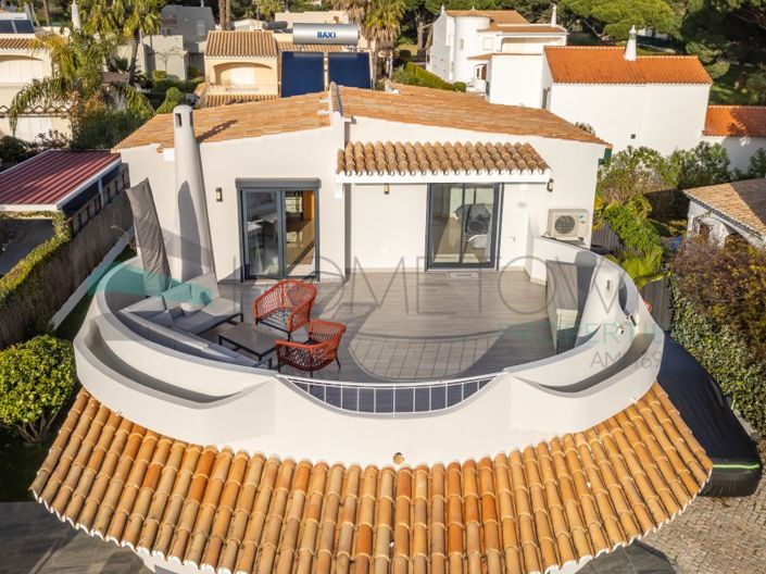 Image No.42-3 Bed House for sale