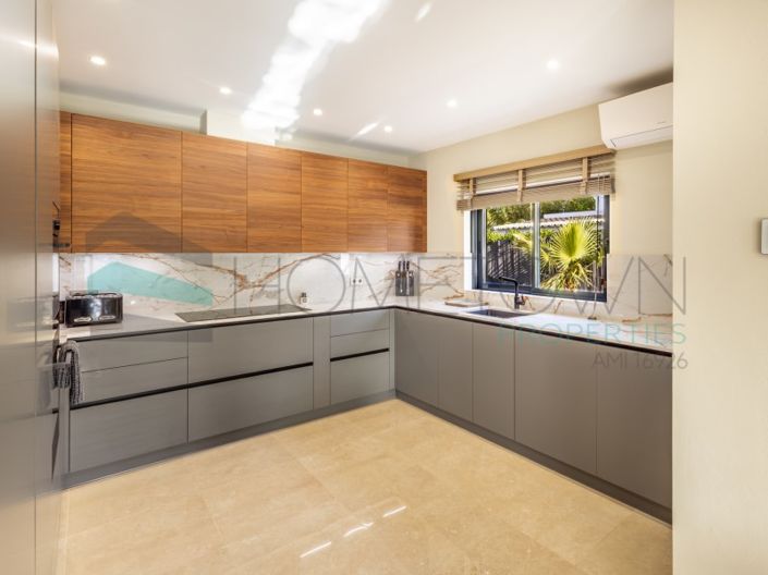 Image No.7-3 Bed House for sale