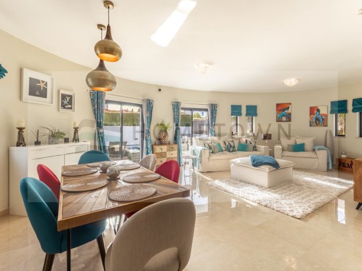 Image No.8-3 Bed House for sale