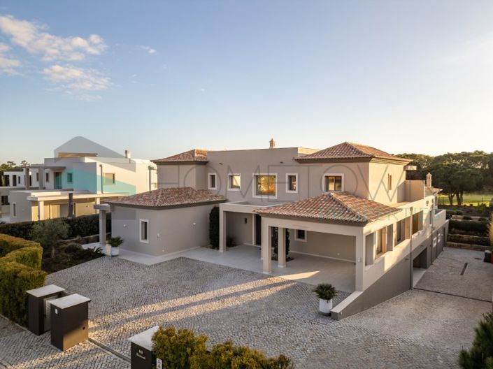 Image No.11-5 Bed House for sale